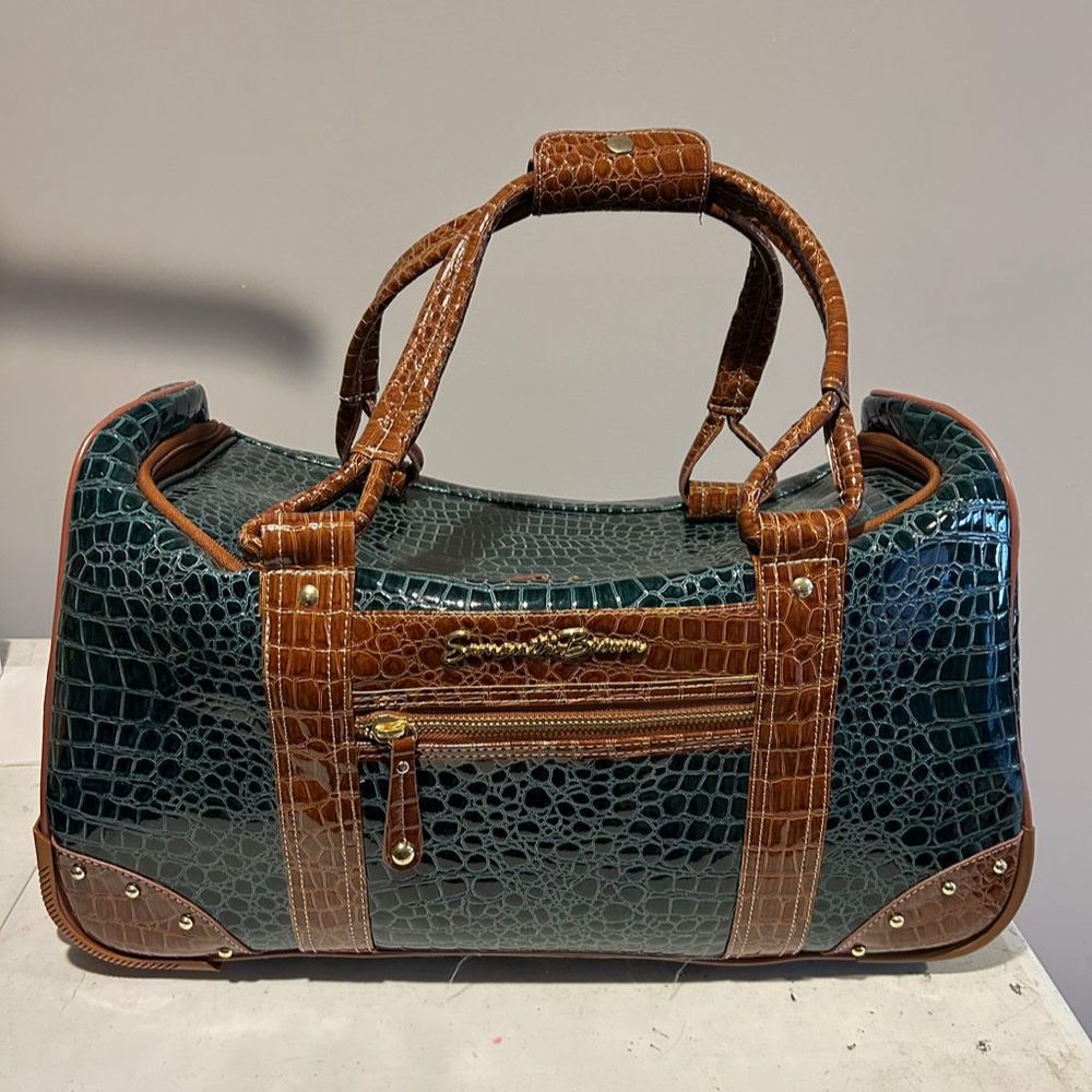Samantha Brown Croc Embossed Travel Tote & Cosmetic Case Set Green/Camel